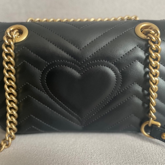 Like new!! Worn twice! Gucci mini Marmont - Picture 2 of 6